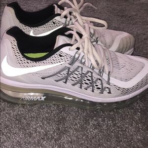 Nike women’s air maxes